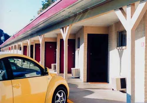Tulsa - Desert Hill Motel