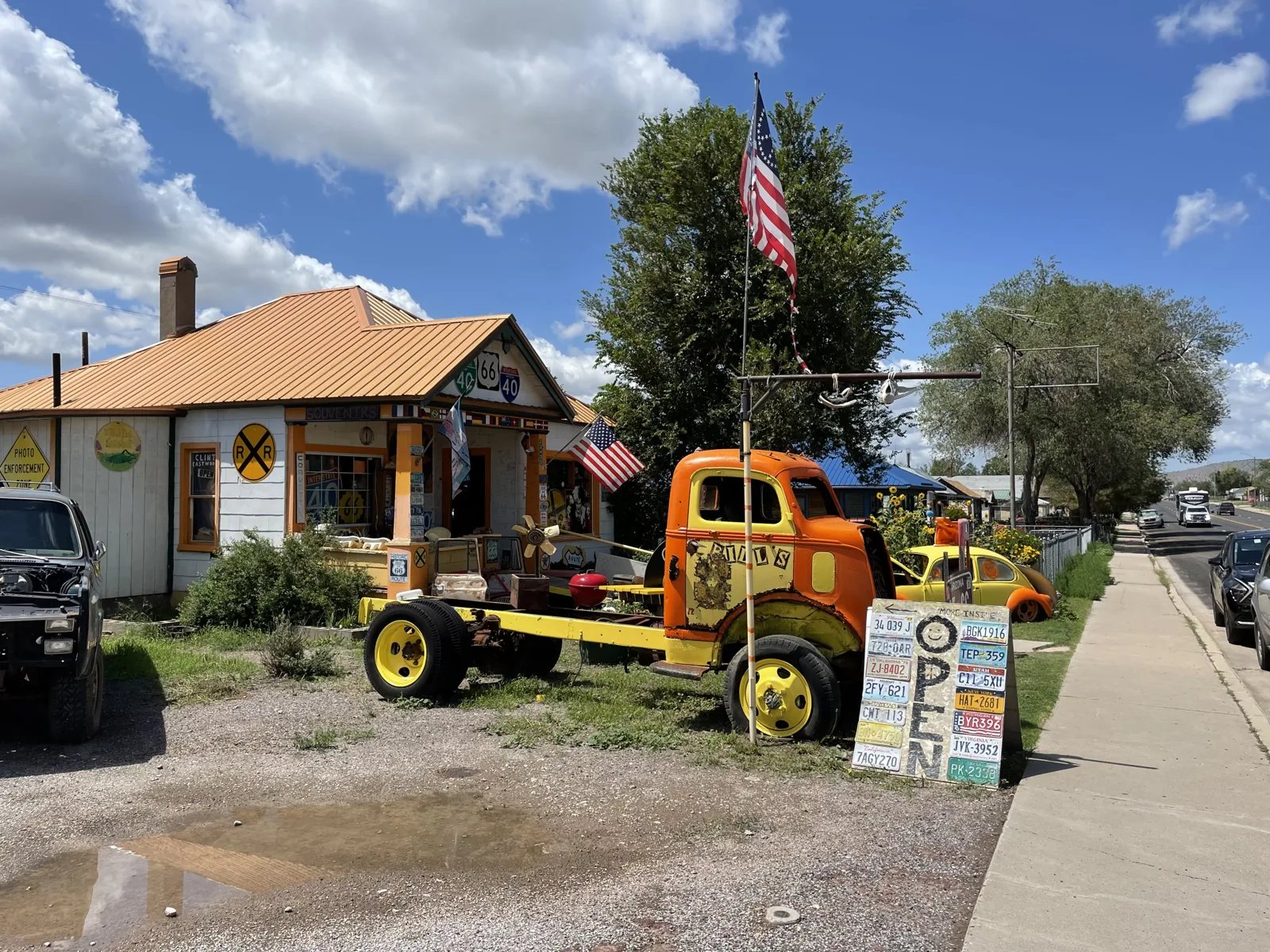 Seligman - Rt. 66 Hippie Cricket