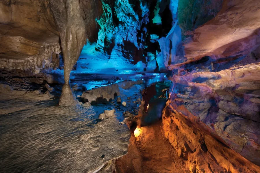 Lookout Mountain - Ruby Falls