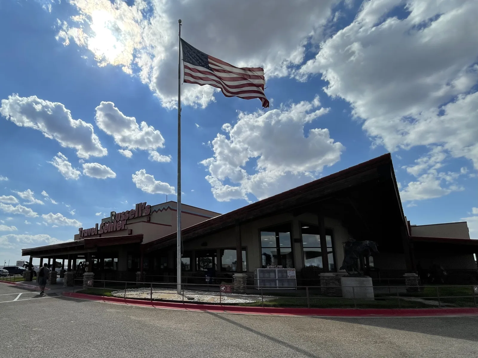 Glen Rio - Russell's Truck & Travel Center