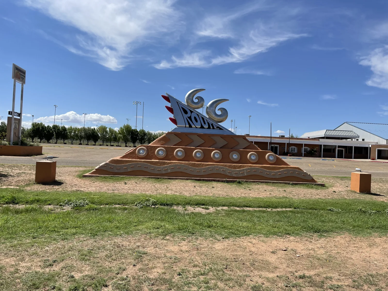 Tucumcari - R66 Monument